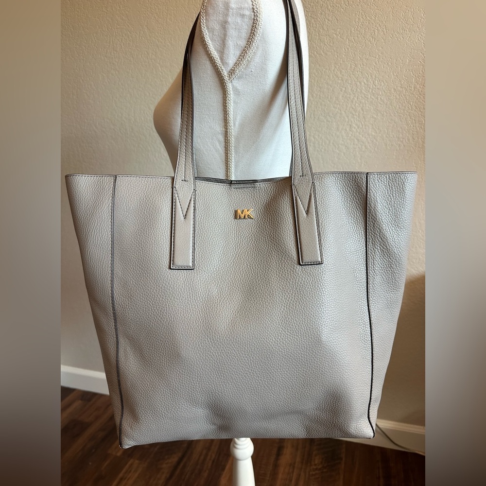 Michael Kors Pebbled Leather Tote in Light Beige with Gold MK